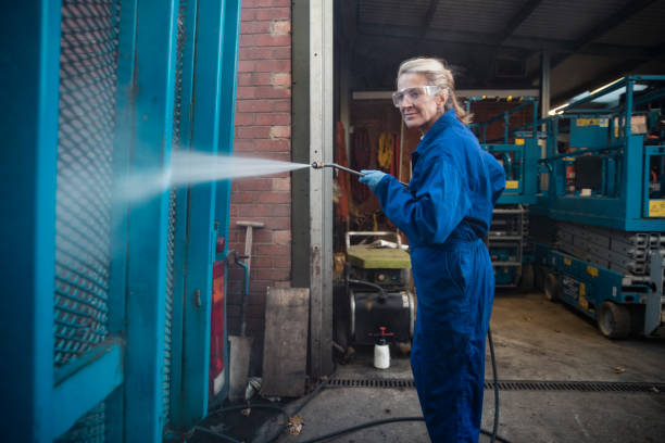 Best Window and Screen Pressure Cleaning in Kalona, IA